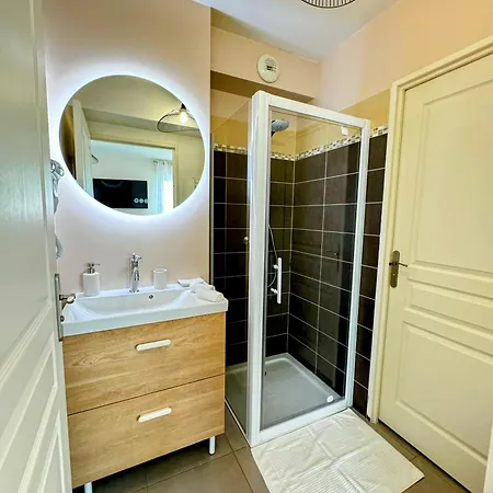 - Lit King Size - Parking - Wifi Apartment Villemomble