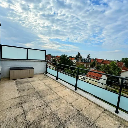 - Lit King Size - Parking - Wifi Apartment