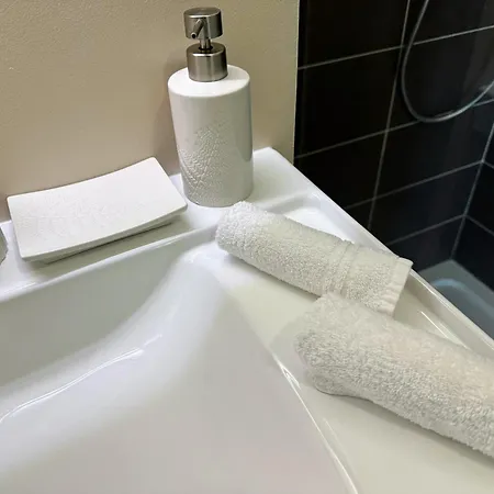 Apartment - Lit King Size - Parking - Wifi Villemomble